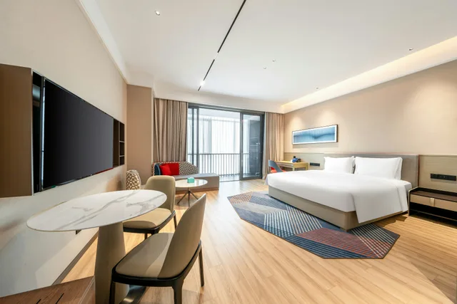 غرفة قياسية بسرير كينج بمطبخ، Holiday Inn Express Qidong Economic Zone 1/4
