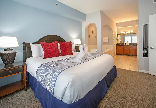 Signature, 2 Double Beds, King Bed, Fireworks View, 2 Bathrooms, Sofa، Lake Buena Vista Resort Village and Spa 4/10