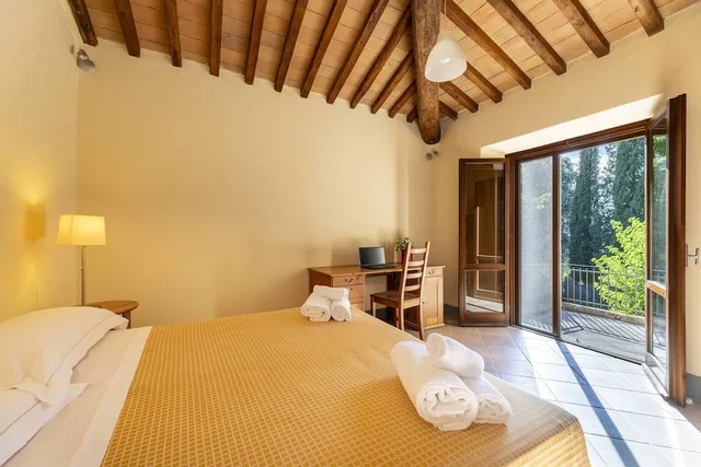 Premium, Suite, Queen Bed, Garden View, Sofa, Terrace, Villa Montarioso 2/4
