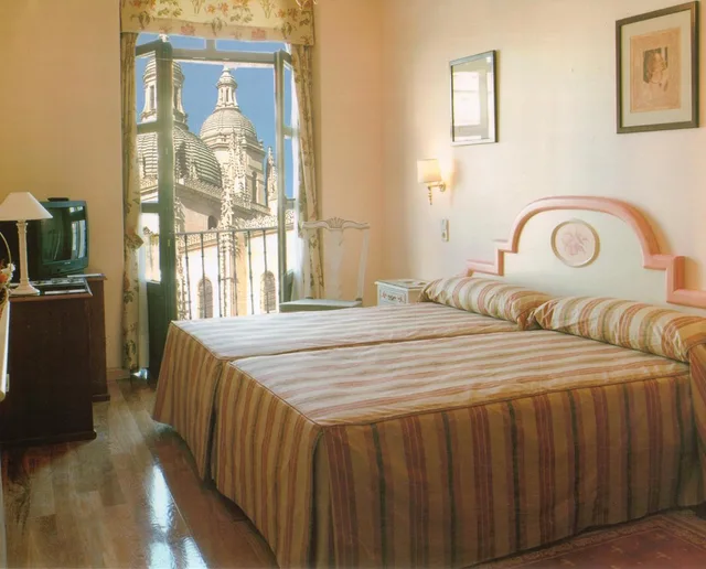 غرفة بسرير مزدوج، Infanta Isabel Hotel 1/2