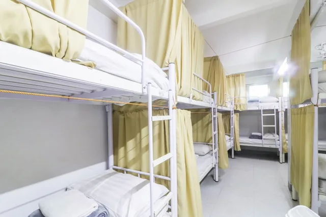 Bed in 18 Bed Male Dormitory B، ARK Hostel City Center Manila 2/5