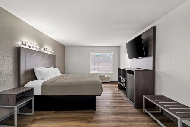 جناح بسرير كينج، Quality Inn & Suites Biloxi - Ocean Springs 3/4