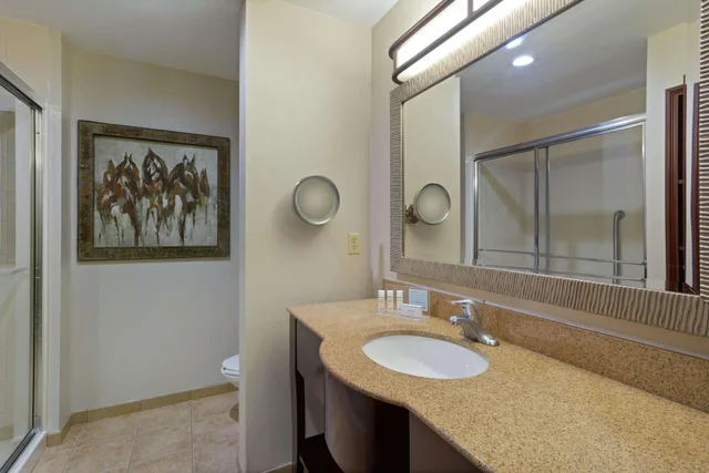 غرفة بإطلالة على البحيرة، Hampton Inn and Suites Wellington 3/3