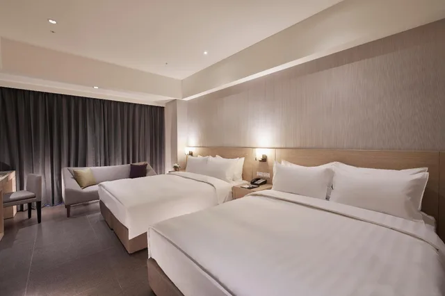 غرفة اقتصادية بسريرين منفصلين، Grand Bay Resort 1/2