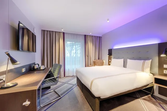 غرفة قياسية بسرير مزدوج، Premier Inn Dusseldorf City Friedrichstadt 4/6