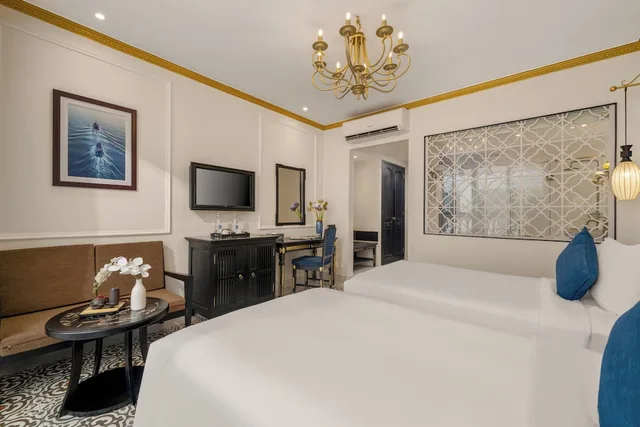 غرفة عائلية بسرير كينج وسريرين منفصلين بإطلالة على المسبح بغرفتي نوم، Hoi An Blue Sky Boutique Spa 4/8