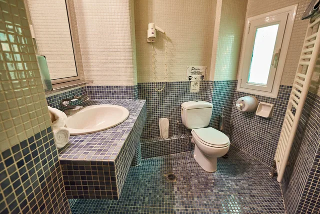 Panoramic, Queen Bed, Park View, Executive Level, Exis Boutique 4/7