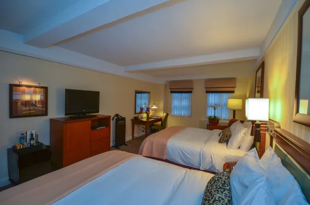 غرفة ديلوكس بسريرين كوين بمطبخ صغير، San Carlos Hotel 2/9