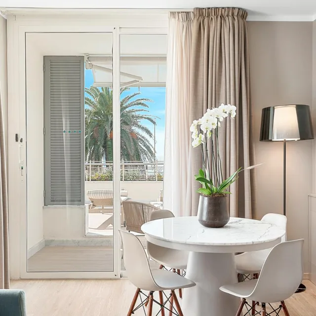 جناح بشرفة، Hotel Excelsior 5/5