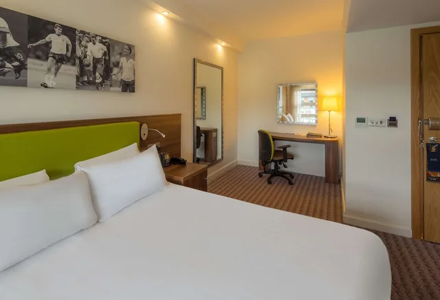 غرفة عائلية بسرير مزدوج مع أريكة، Hilton At St Georges Park Burton upon Trent 5/10
