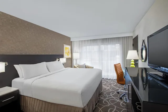 غرفة قياسية بسرير فردي، Crowne Plaza Kitchener Waterloo 1/9