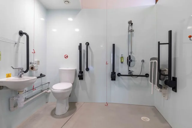 غرفة قياسية بسريرين منفصلين لذوي الإعاقة، easyHotel Manchester City Centre 10/10