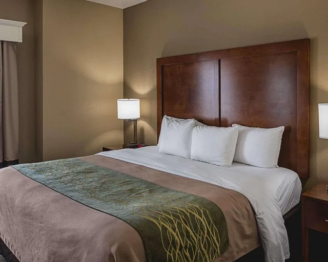 Efficiency, Suite, King Bed, Accessible، Comfort Inn Midland South I-20, TX 2/2