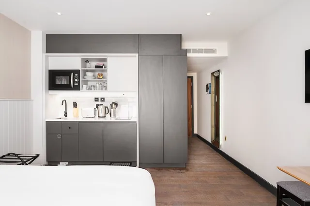 جناح استوديو ركني بسرير كوين بمطبخ، Staybridge Suites Brighton 6/8
