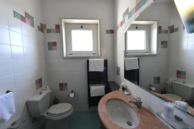 غرفة كومفورت تنفيذية رباعية بإطلالة على البحر، Hotel Europa Jesolo 4/4