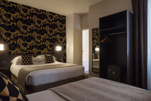 غرفة عائلية ثلاثية بسرير كوين وسرير فردي، Hotel Voltaire Opera Nantes 2/3