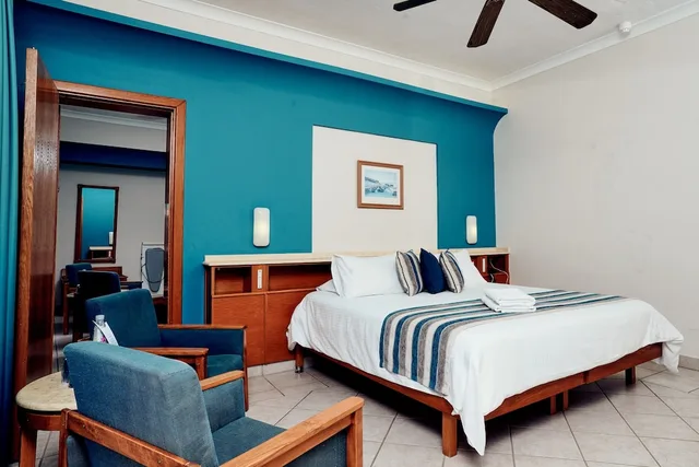 غرفة بسريرين منفصلين بإطلالة على البحر، PARADISE BAY RESORT 4/10