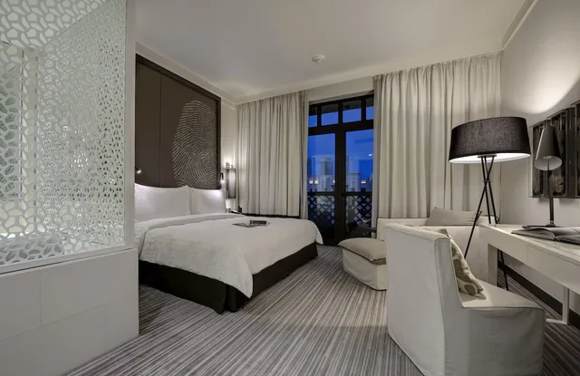 غرفة بريميير بسرير كينج بإطلالة على المدينة، Hotel Boulevard, Autograph Collection 4/4
