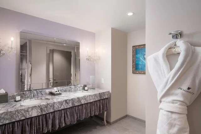 Room, King Bed, Jw Marriott Savannah Plant Riverside District 9/10