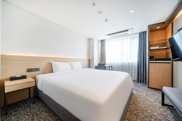 Run of House, No Parking، Icheon J Hotel 1/2