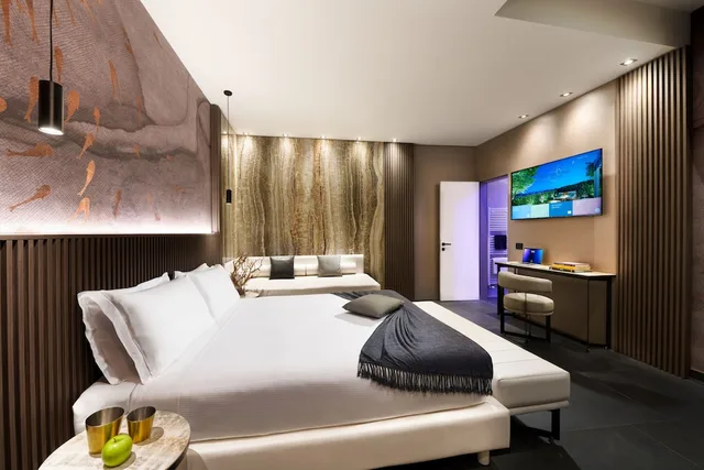 جناح بريميوم بسرير مزدوج وسرير فردي، Metropolitan Hotel 1/4