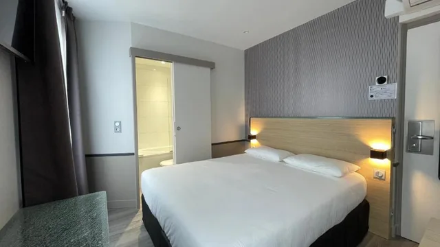 Adjoining, Family، Hotel De Saint Germain 2/7