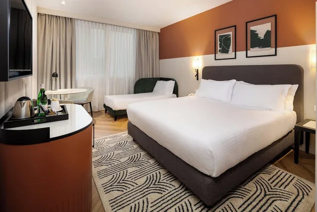غرفة قياسية بسرير كينج مع أريكة، Crowne Plaza Padova 5/10
