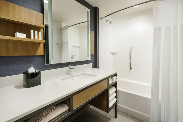 غرفة ديلوكس بسريرين كوين لذوي الإعاقة، Hilton Garden Inn Sunnyvale 2/3