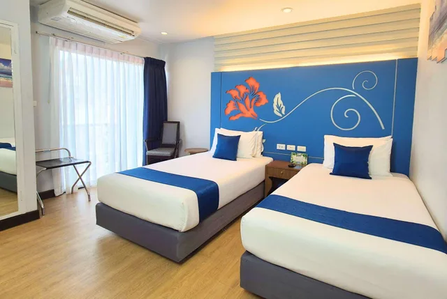 غرفة ديلوكس بسريرين منفصلين، Days Inn by Wyndham Patong Beach Phuket 5/9
