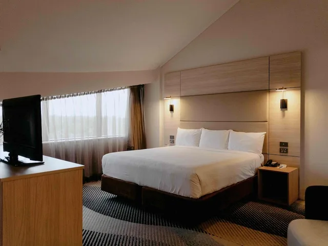 جناح تنفيذي بسرير كينج، NOVOTEL SYDNEY PARRAMATTA 4/10