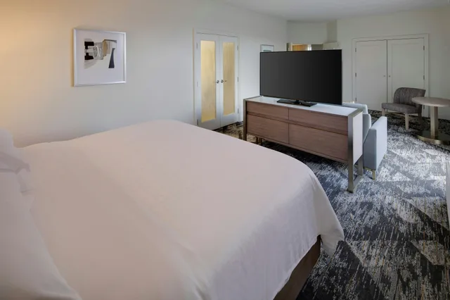 Suite, SHERATON ORLANDO NORTH 2/5