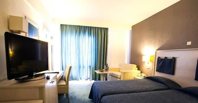 Room, Queen Bed, Beach Front، Dion Palace, Resort & Spa Center by Anayia All Inclusive Resorts 5/8