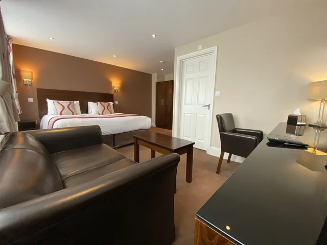 غرفة ديلوكس بسرير كينج، Great Barr Hotel 6/8