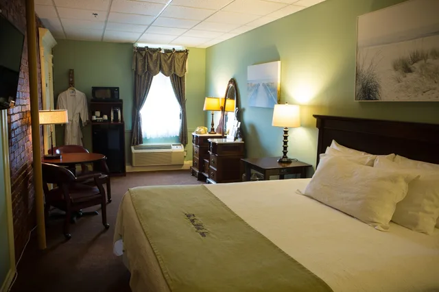 Superior, King Bed, Private Bathroom, Jetted Tub, Inn At St John 1/1