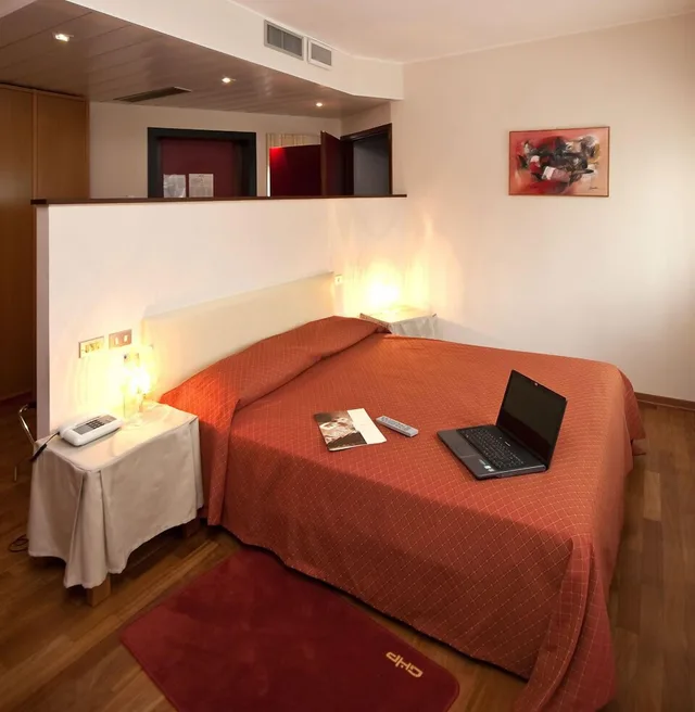 غرفة قياسية بسرير مزدوج، GRAND HOTEL PRESIDENT 2/2