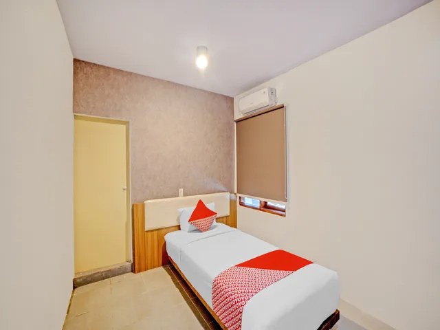 Room, Single, OYO 90559 Gamacity Residence 2/4