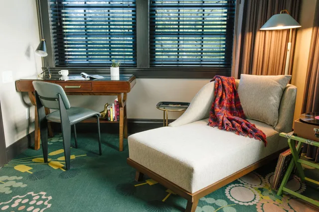 غرفة غراند، Hotel Clermont 4/6