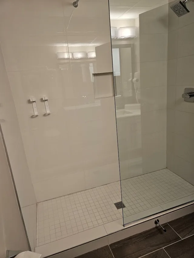 Efficiency, King Bed, Kitchen، Super 8 By Wyndham Spruce Grove 6/7