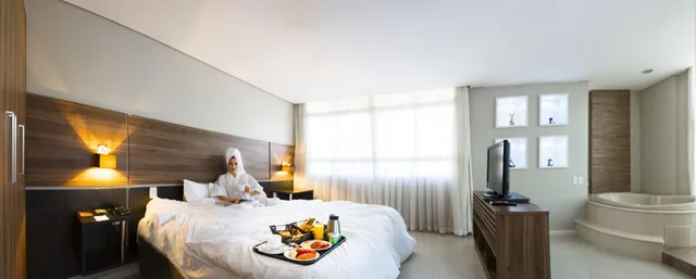 جناح ملكي بحوض جاكوزي، Wyndham Golden Foz 5/6