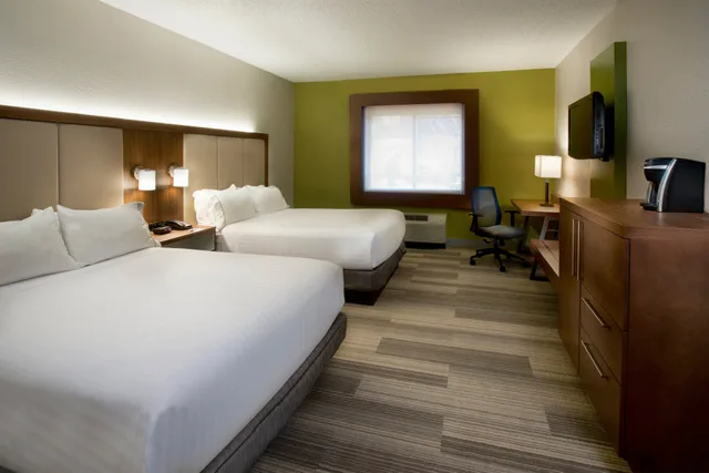 غرفة بسريرين كوين، Holiday Inn Express Nashville Airport 3/4