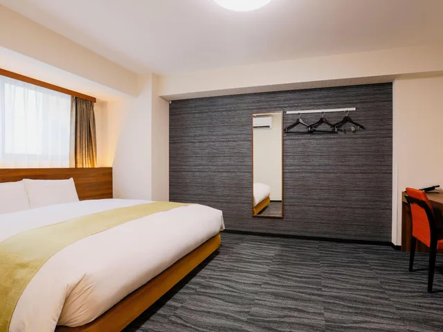 غرفة بسرير كينج لذوي الإعاقة، KOKO HOTEL Takamatsu 3/7