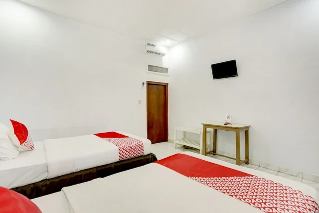 غرفة قياسية بسريرين منفصلين، OYO 3261 Hotel Ratu 1/2