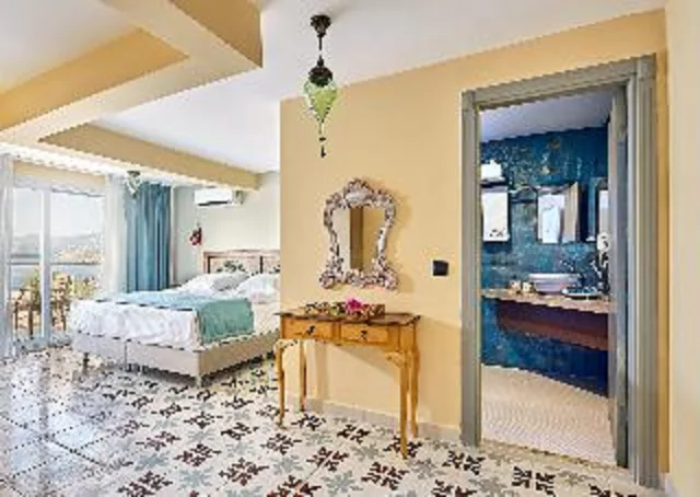 غرفة سوبيريور بسرير مزدوج بإطلالة على البحر، Fi Light Solto Boutique Beach Hotel 3/3