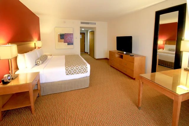 Leisure, King Bed، CROWNE PLAZA MONTERREY AEROPUERTO 2/4