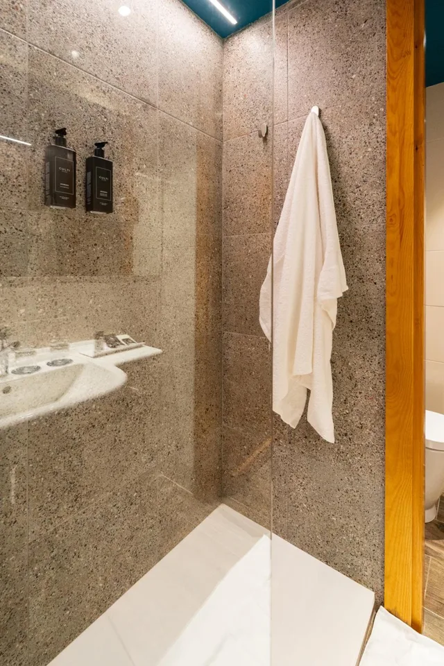 غرفة بريميوم رباعية بسرير فردي، Ushuaia Mountain Hotel 5/8