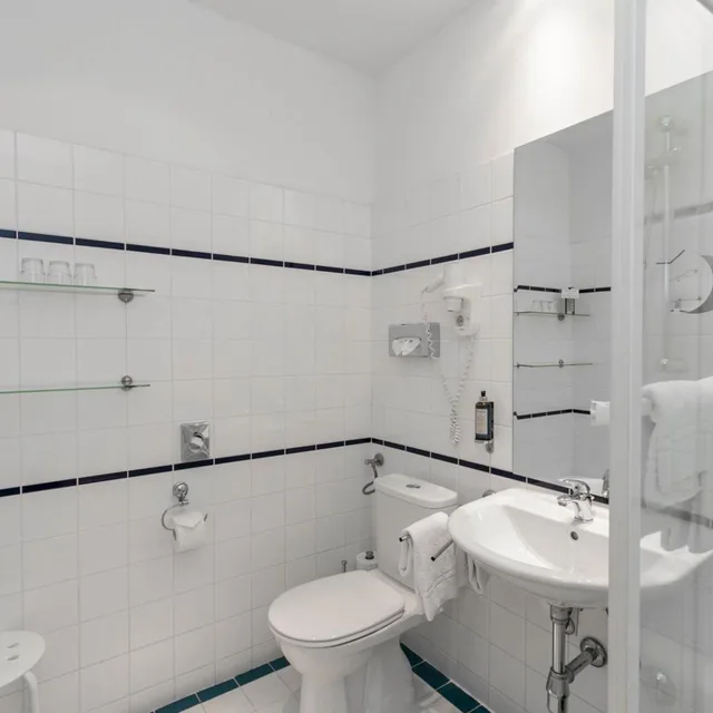 غرفة مفردة، Hotel Karntnerhof 4/5