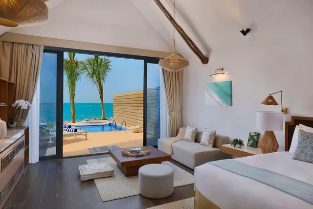 1 Bedroom, Anantara, Beach Pool, Villa، Anantara World Islands Dubai Resort 1/2