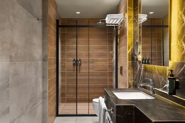 Superior, Twin Beds, Smoking, Ramada by Wyndham Erzurum 2/2