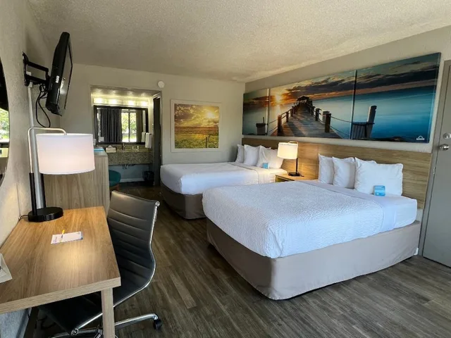 غرفة بسريرين مزدوجين للمدخنين، Days Inn by Wyndham Wildwood I-75 6/9