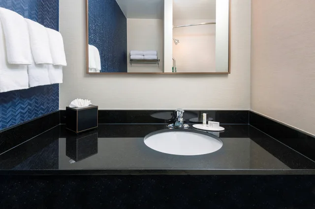 غرفة بسرير كينج، Fairfield Inn & Suites Clearwater 3/6